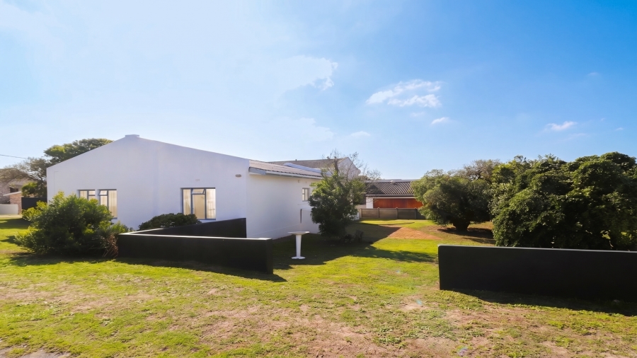 4 Bedroom Property for Sale in Arniston Western Cape